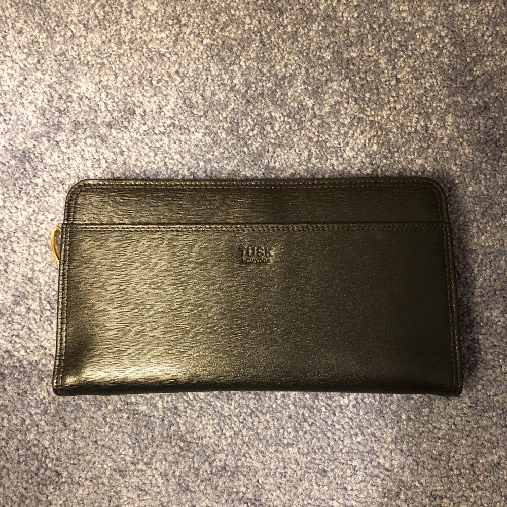 Tusk Black Leather Wallet with retractable wristlet